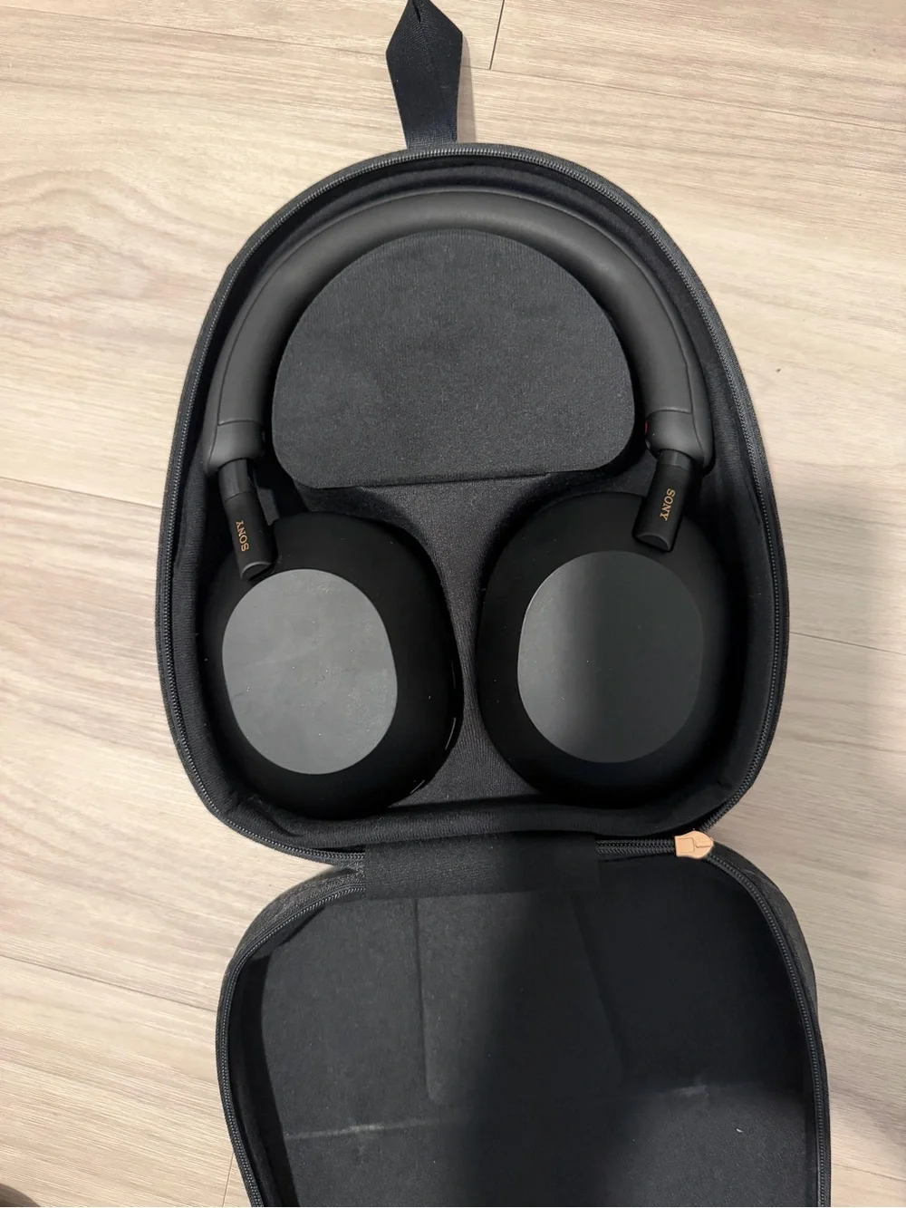 Sony Black Over-Ear Noise-Isolating Headphones